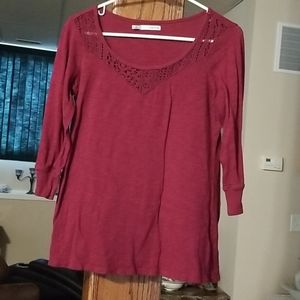Maurices 3/4 length top - maroon or dark red